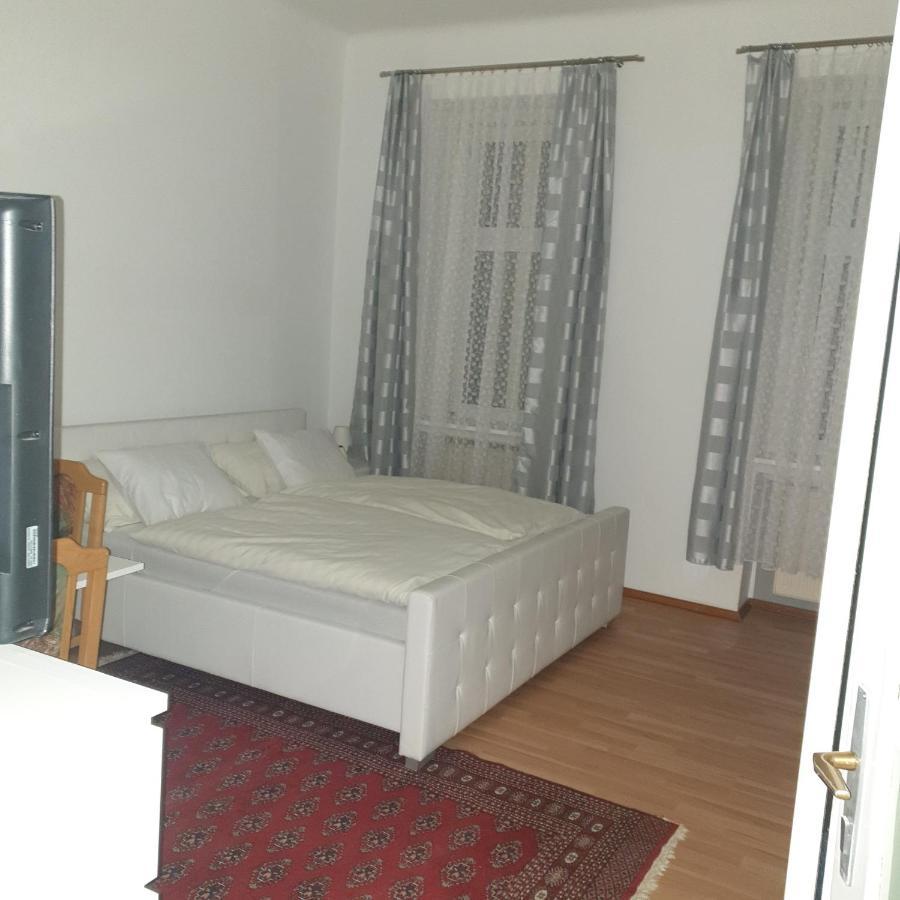 וינה Weisses Appartement מראה חיצוני תמונה